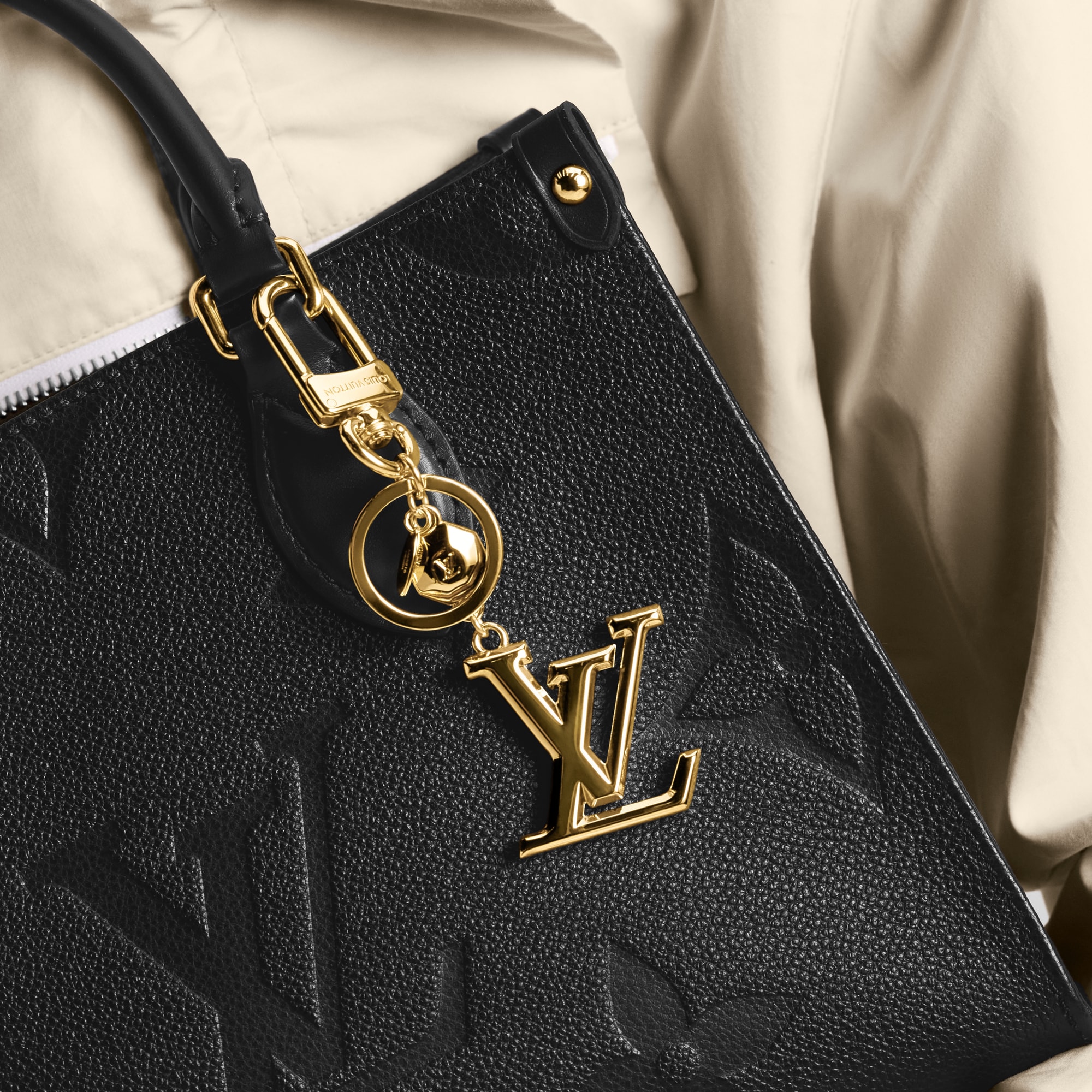 LV Facettes Bag Charm & Key Holder S00 - Accessories | LOUIS VUITTON